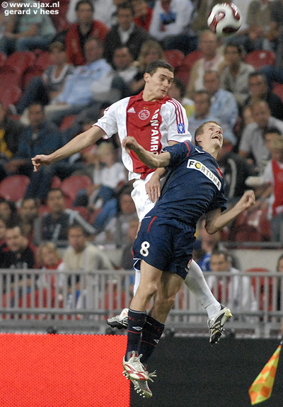 Vermaelen airborne.jpg